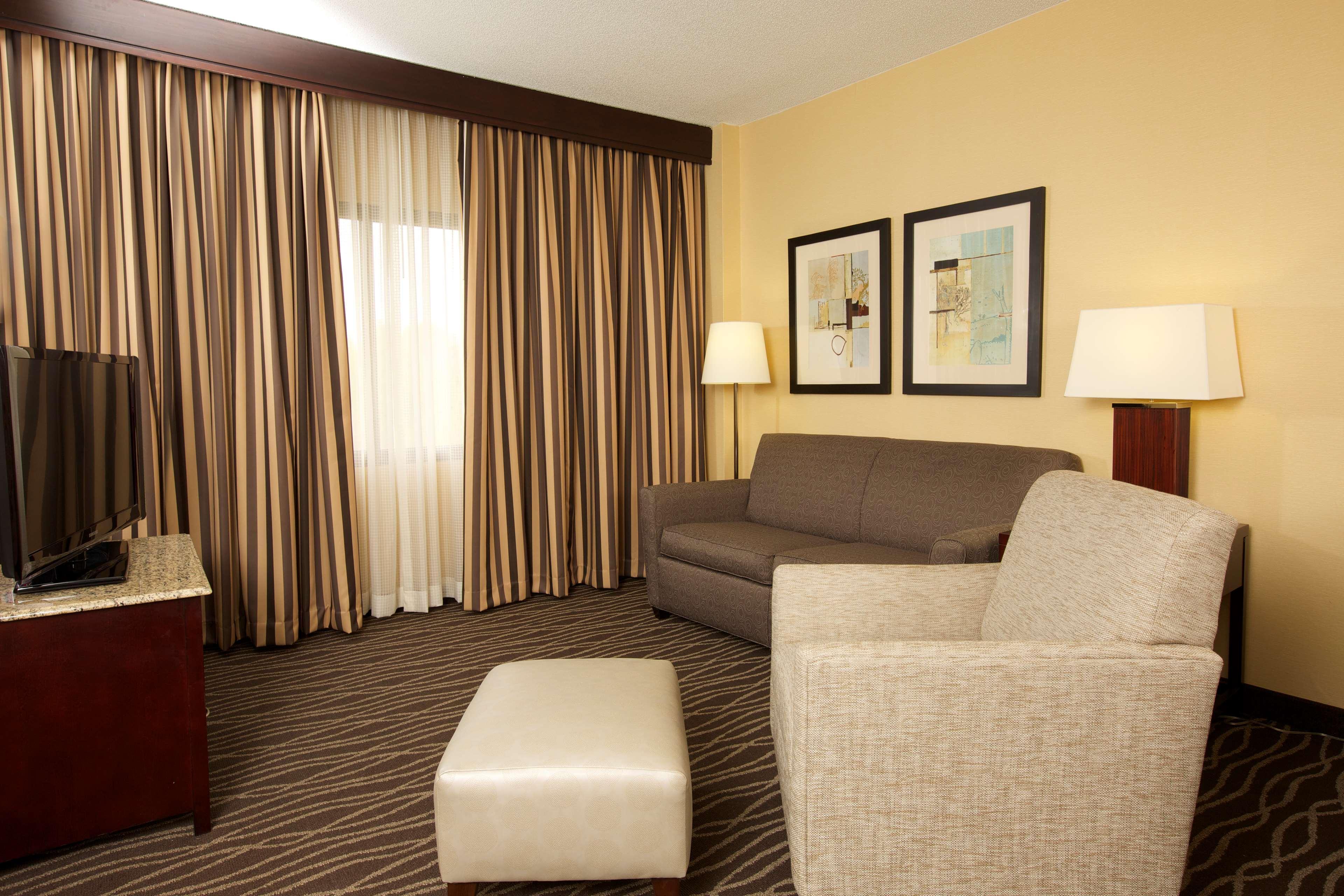 Doubletree Suites By Hilton Raleigh-Durham Esterno foto