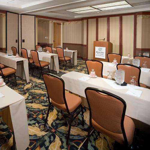 Doubletree Suites By Hilton Raleigh-Durham Servizi foto